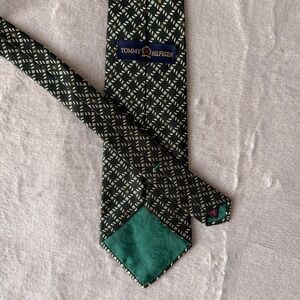 Vintage Tommy Hilfiger Mens 100%Silk Green Geometric Luxury Neck Tie Made in USA
